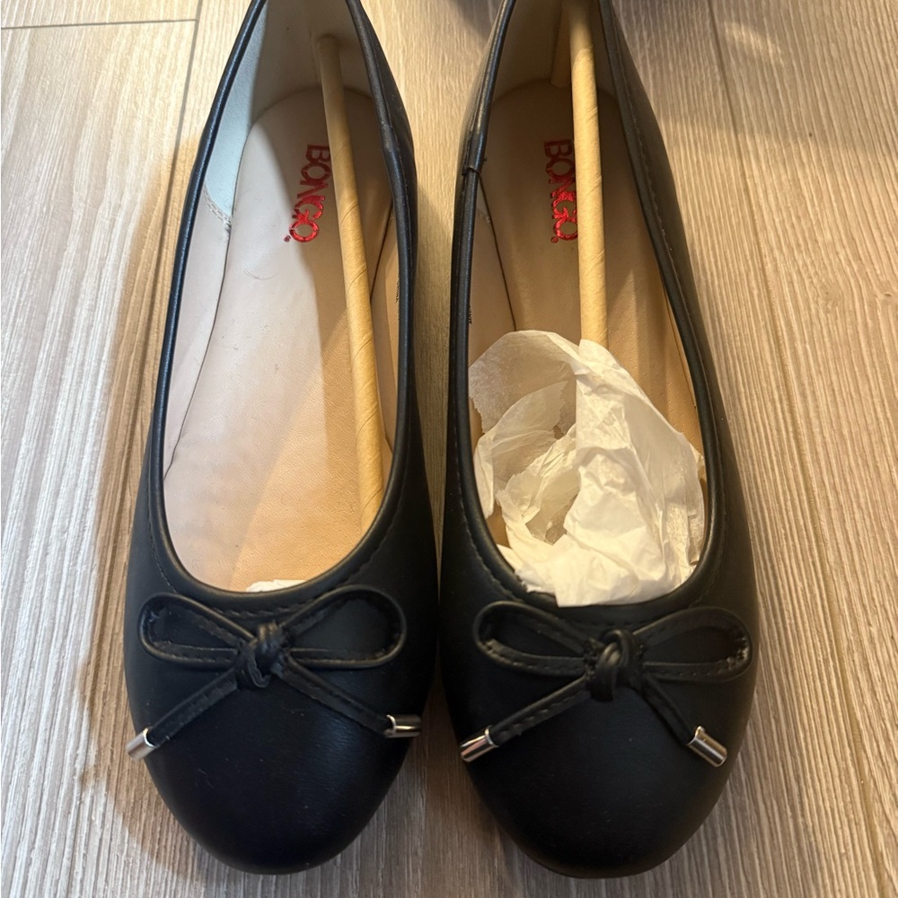 BONGO Women's Elegant Black Flats